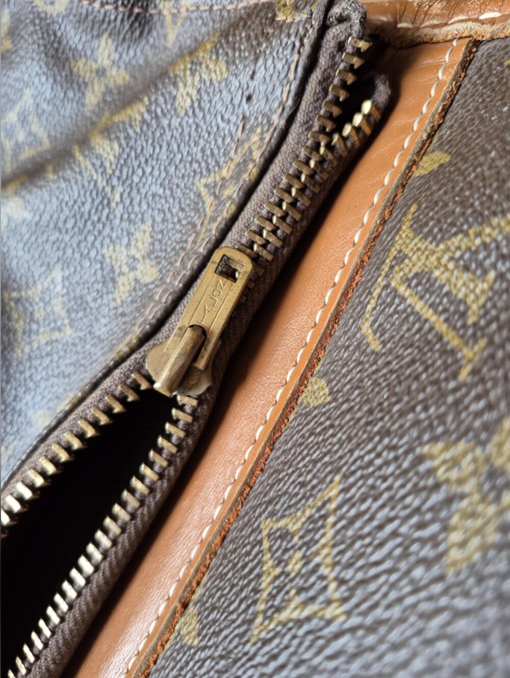 Vintage Louis Vuitton Monogram Garment Bag / Travel Suit Carrier - Picture 5 of 6